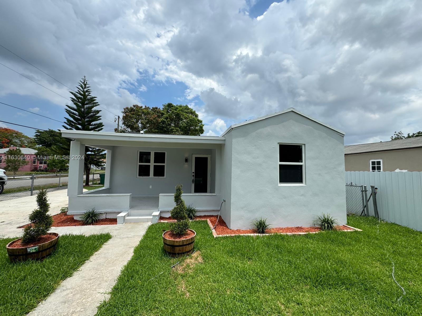 COMPLETELY REMODELED 3/2 SPACIOUS HOME. NEW ROOF, NEW A/C, NEW PLUMBING, NEW ELECTRICAL. NEW MODERN KITCHEN WITH STAINLESS STEEL APPLIANCES. NEW BATHROOMS. NICE YARD SPACE AND PLENTY OF PARKING.