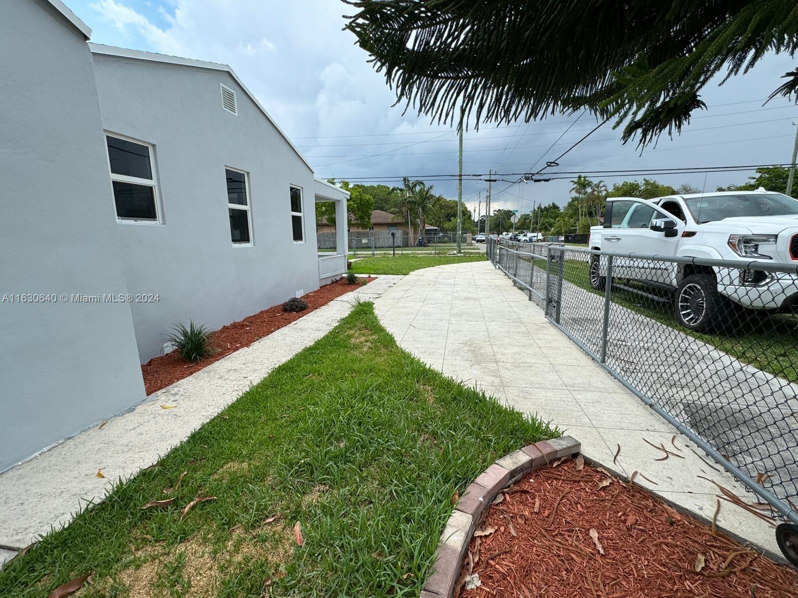 HIGH RIDGE PARK - Residential