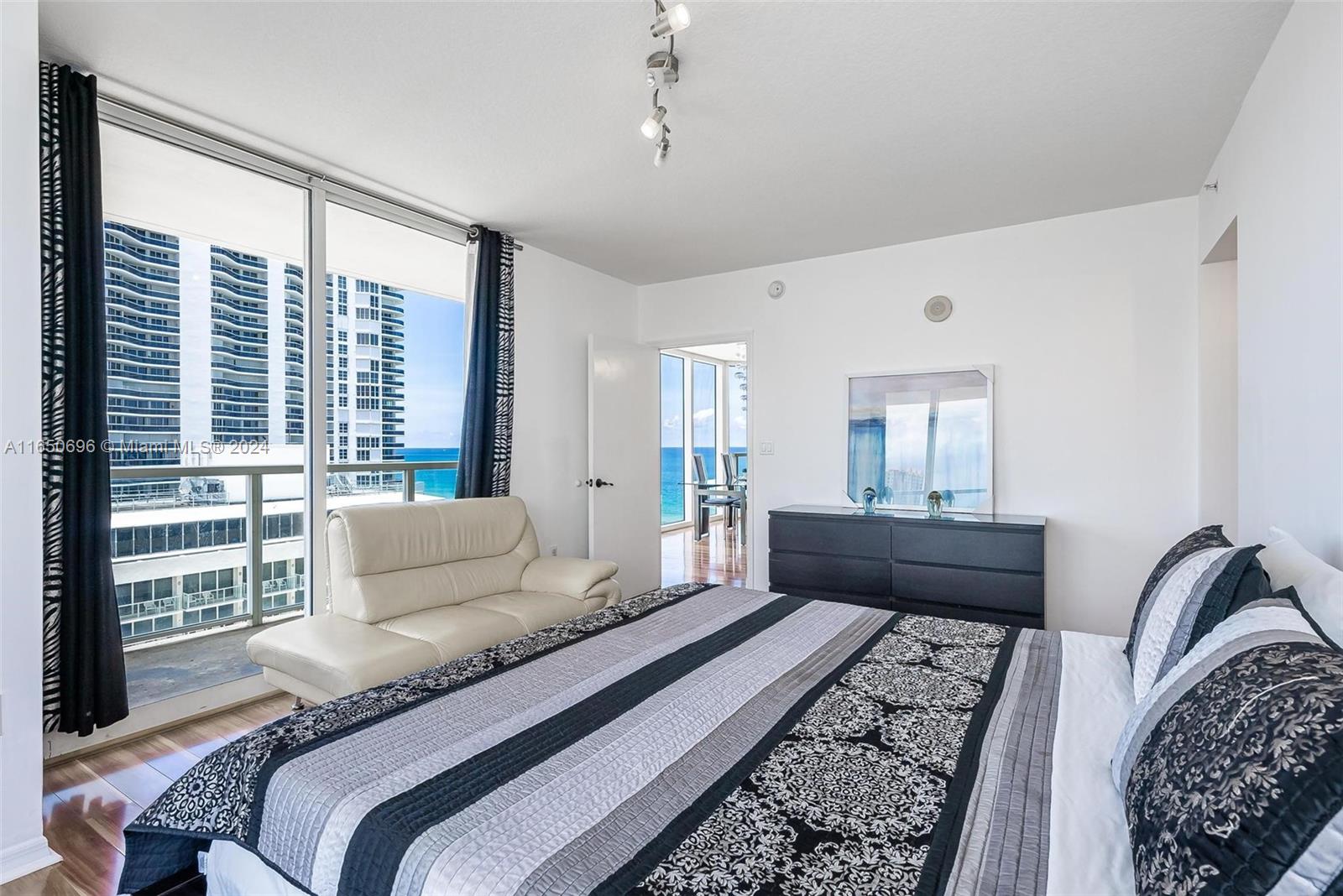 LA PERLA CONDO - Residential Lease