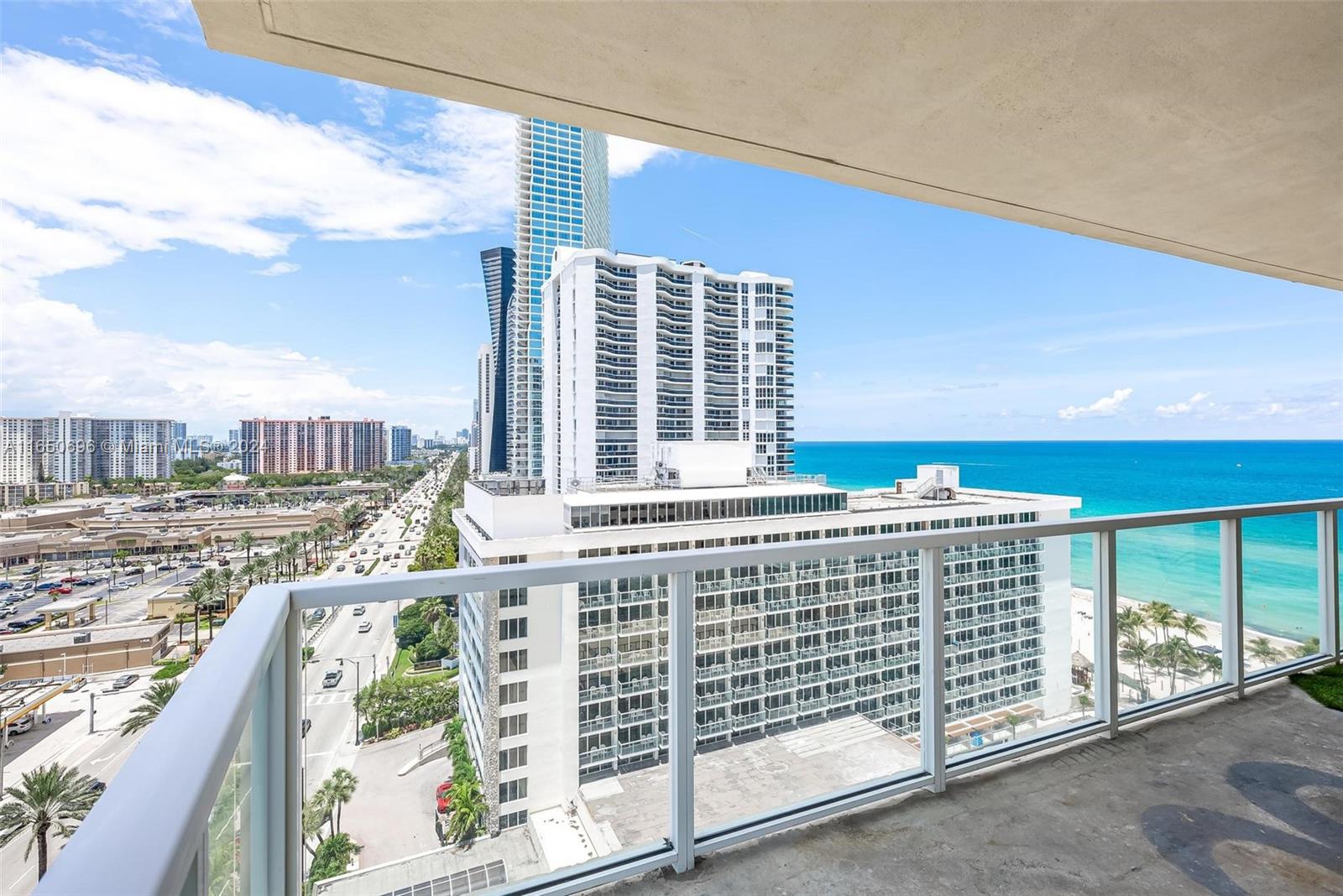 LA PERLA CONDO - Residential Lease