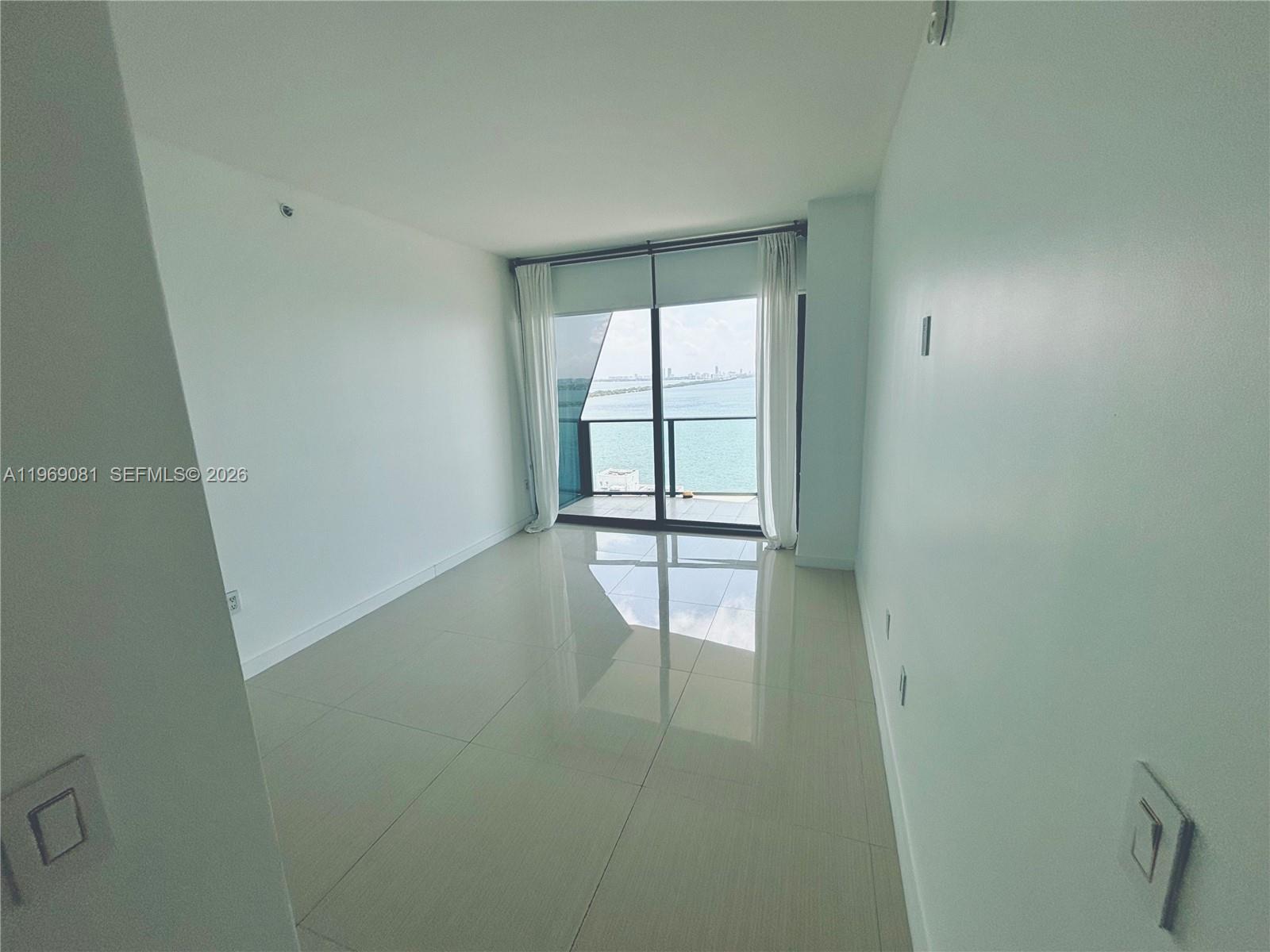 ICON BAY CONDO - Residential Lease