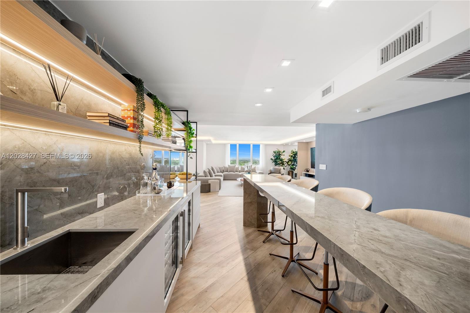 RONEY PALACE CONDO - Residential