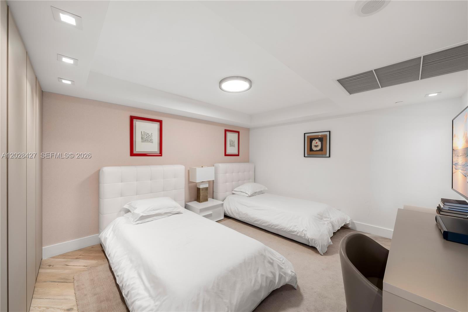 RONEY PALACE CONDO - Residential
