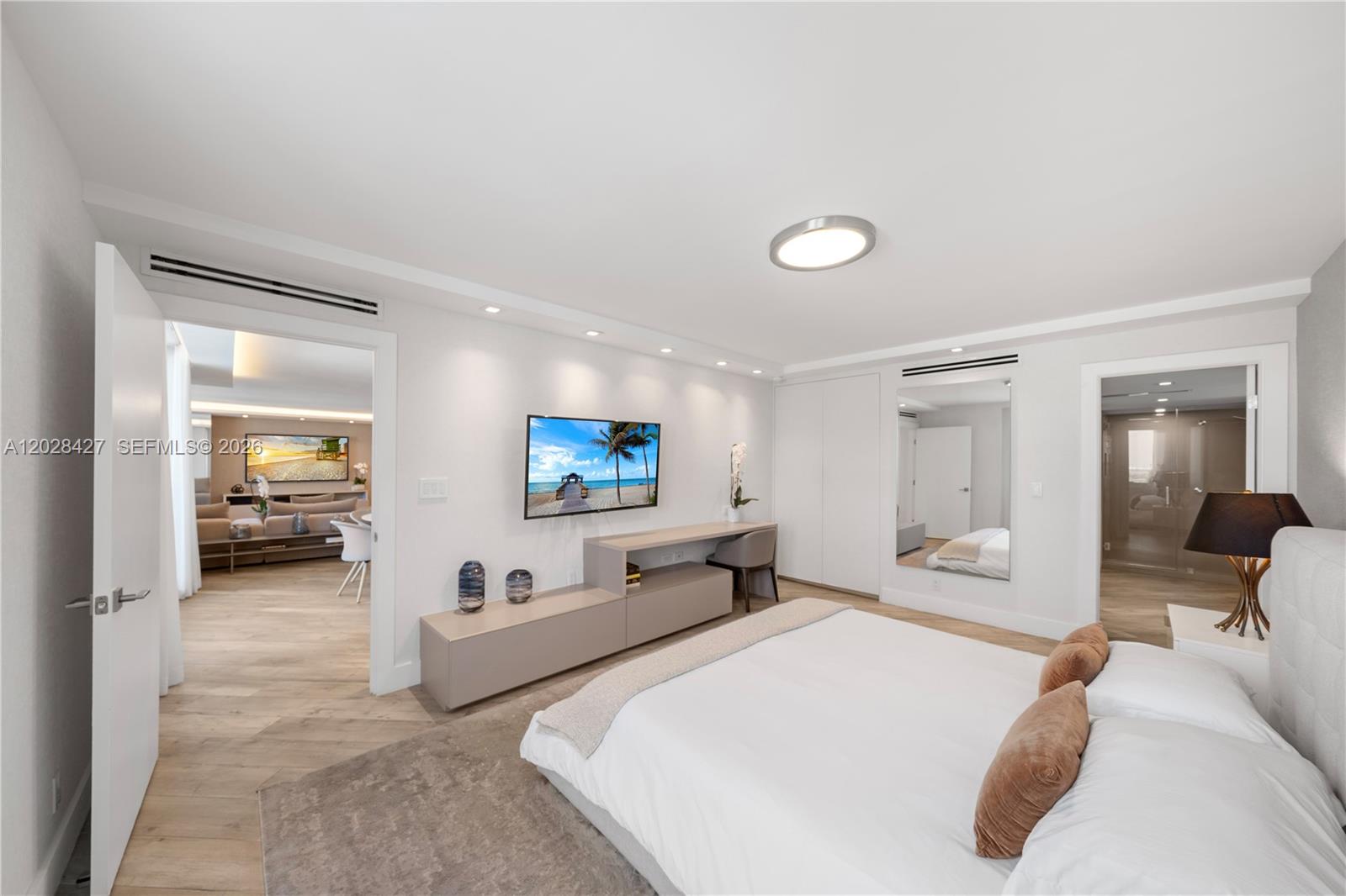 RONEY PALACE CONDO - Residential