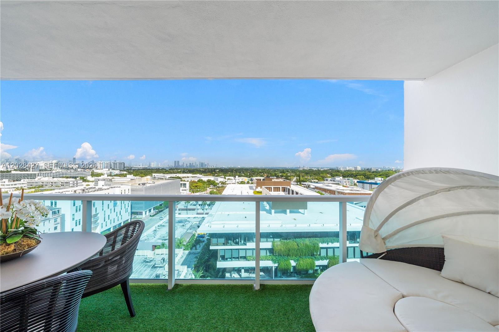 RONEY PALACE CONDO - Residential