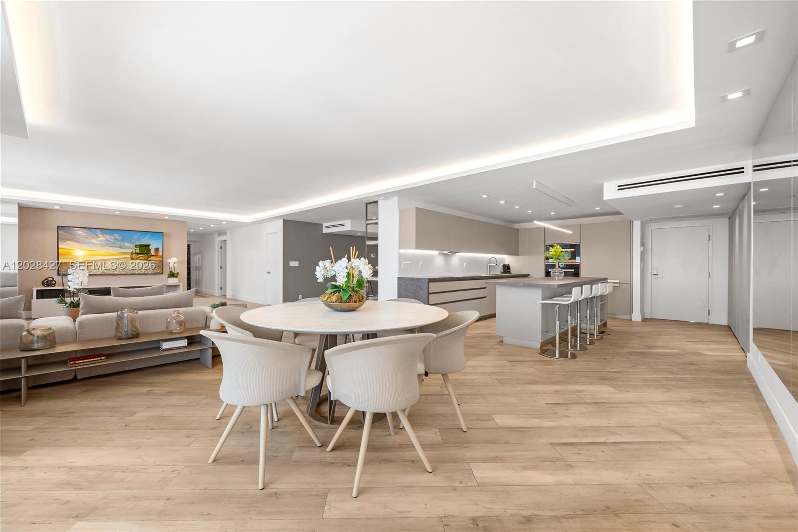 RONEY PALACE CONDO - Residential