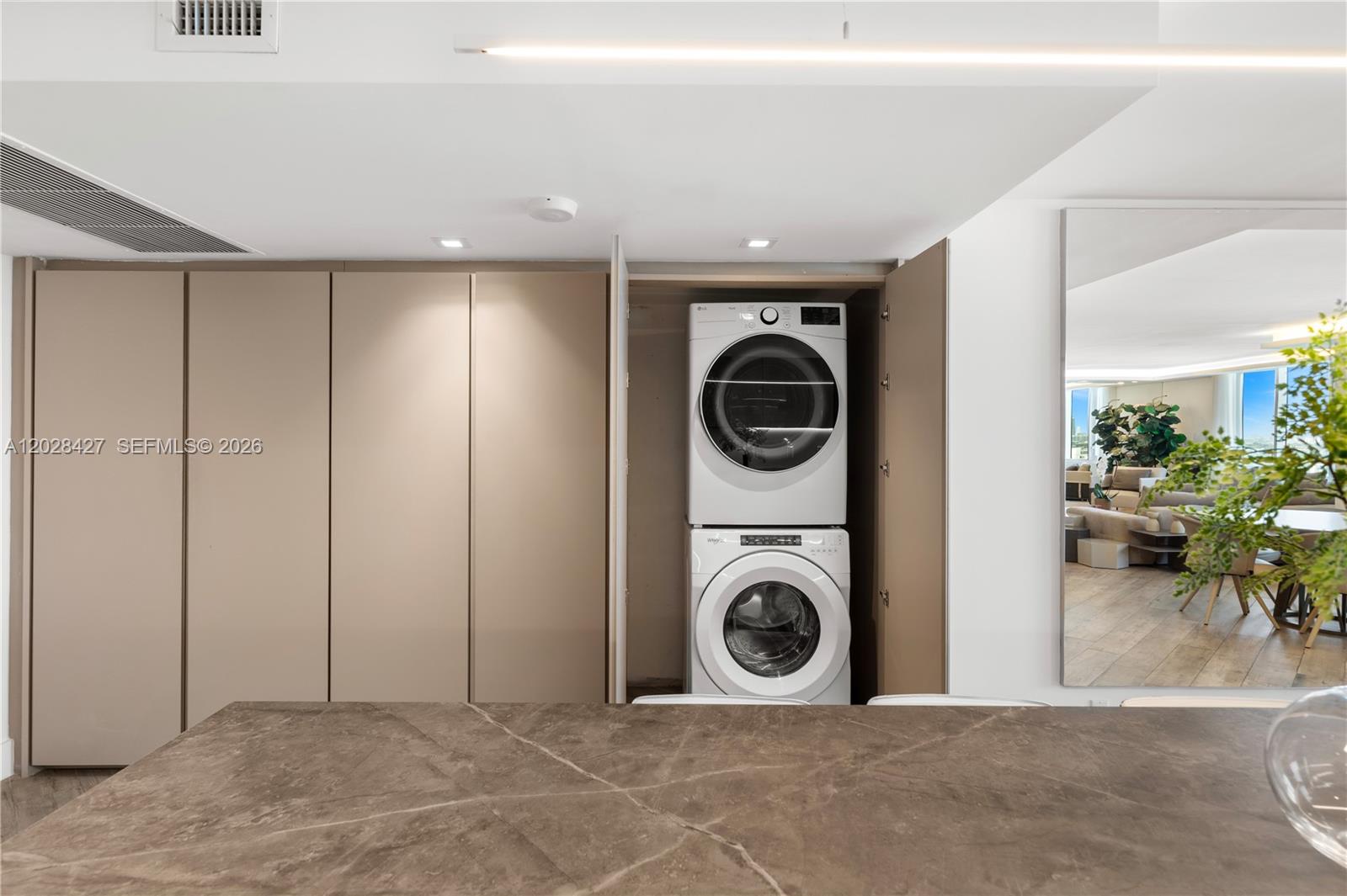 RONEY PALACE CONDO - Residential