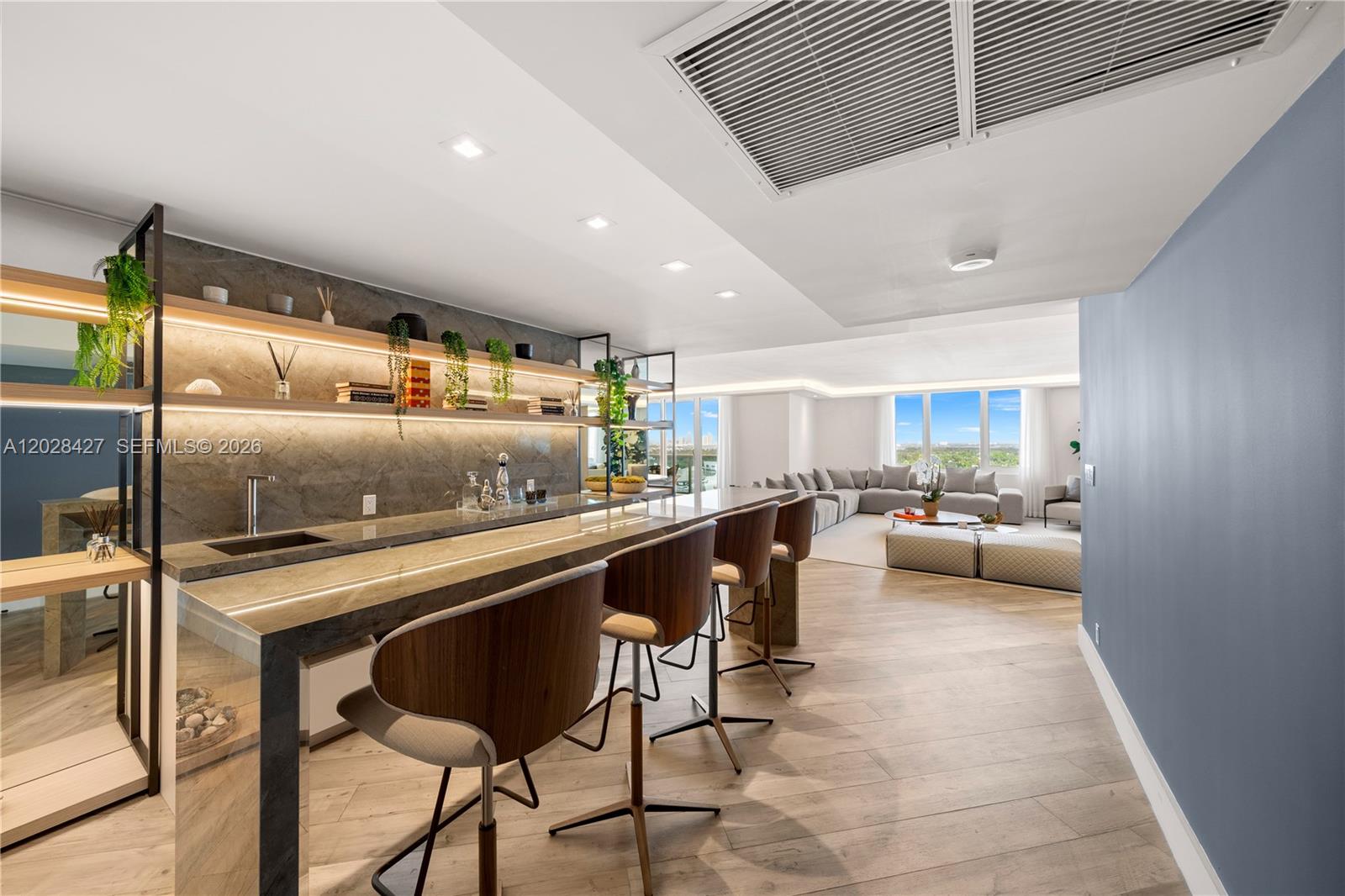 RONEY PALACE CONDO - Residential