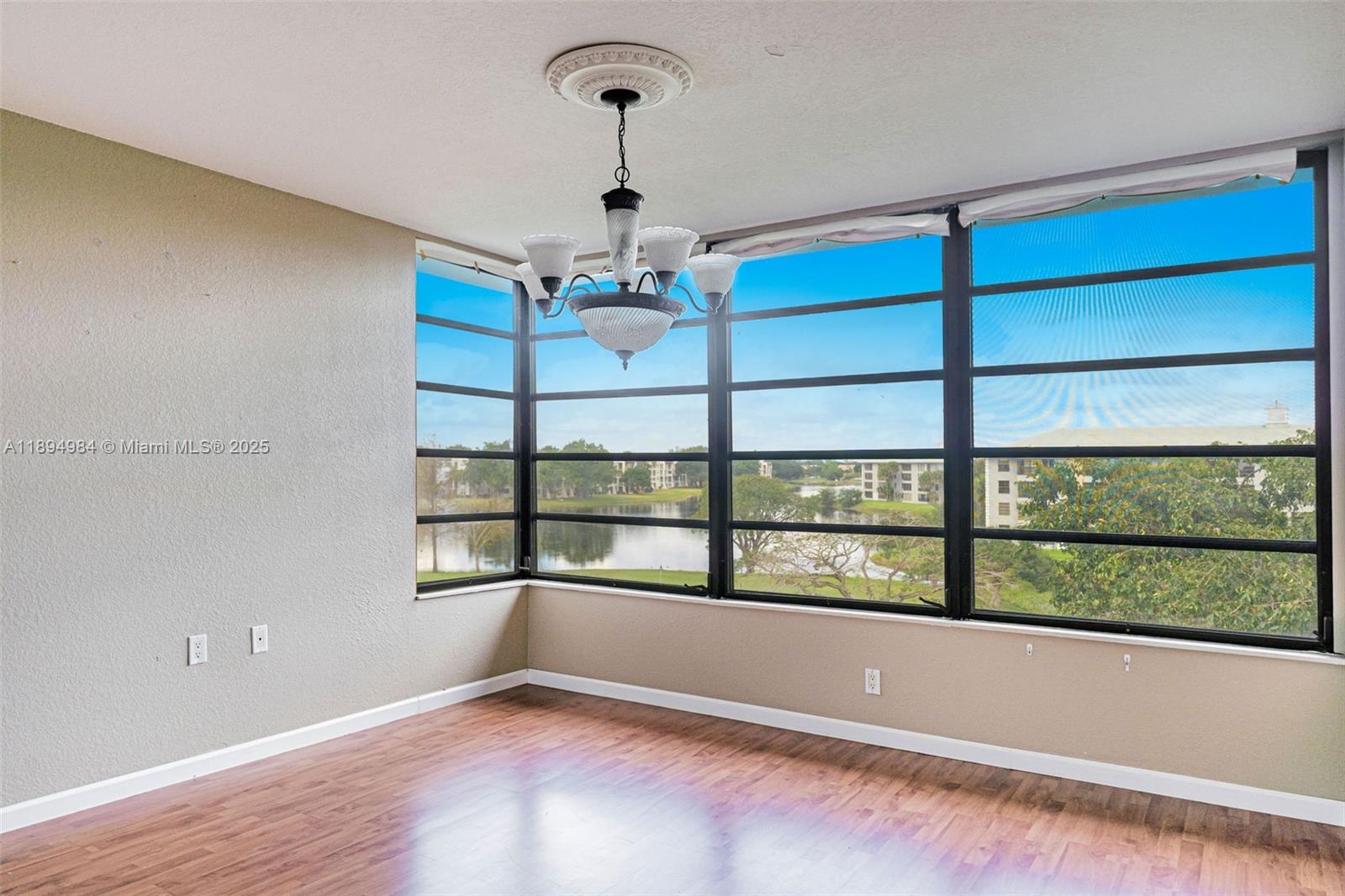 CONDO 25 OF WHITEHALL CON - Residential