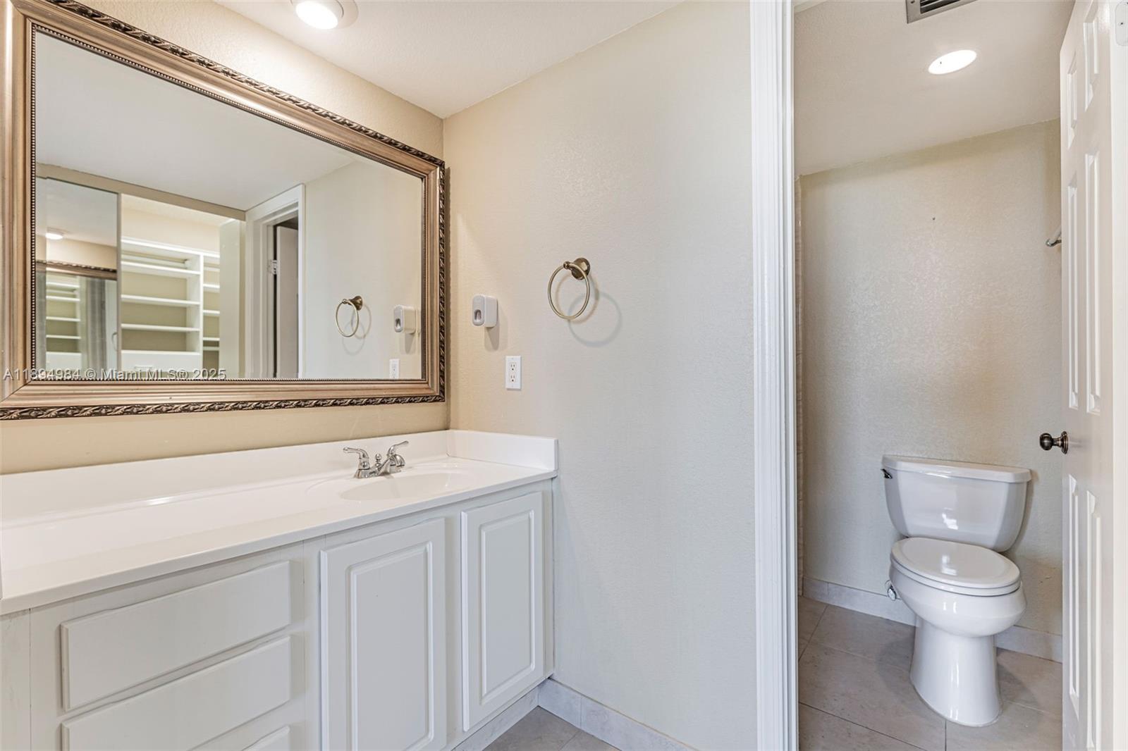 CONDO 25 OF WHITEHALL CON - Residential