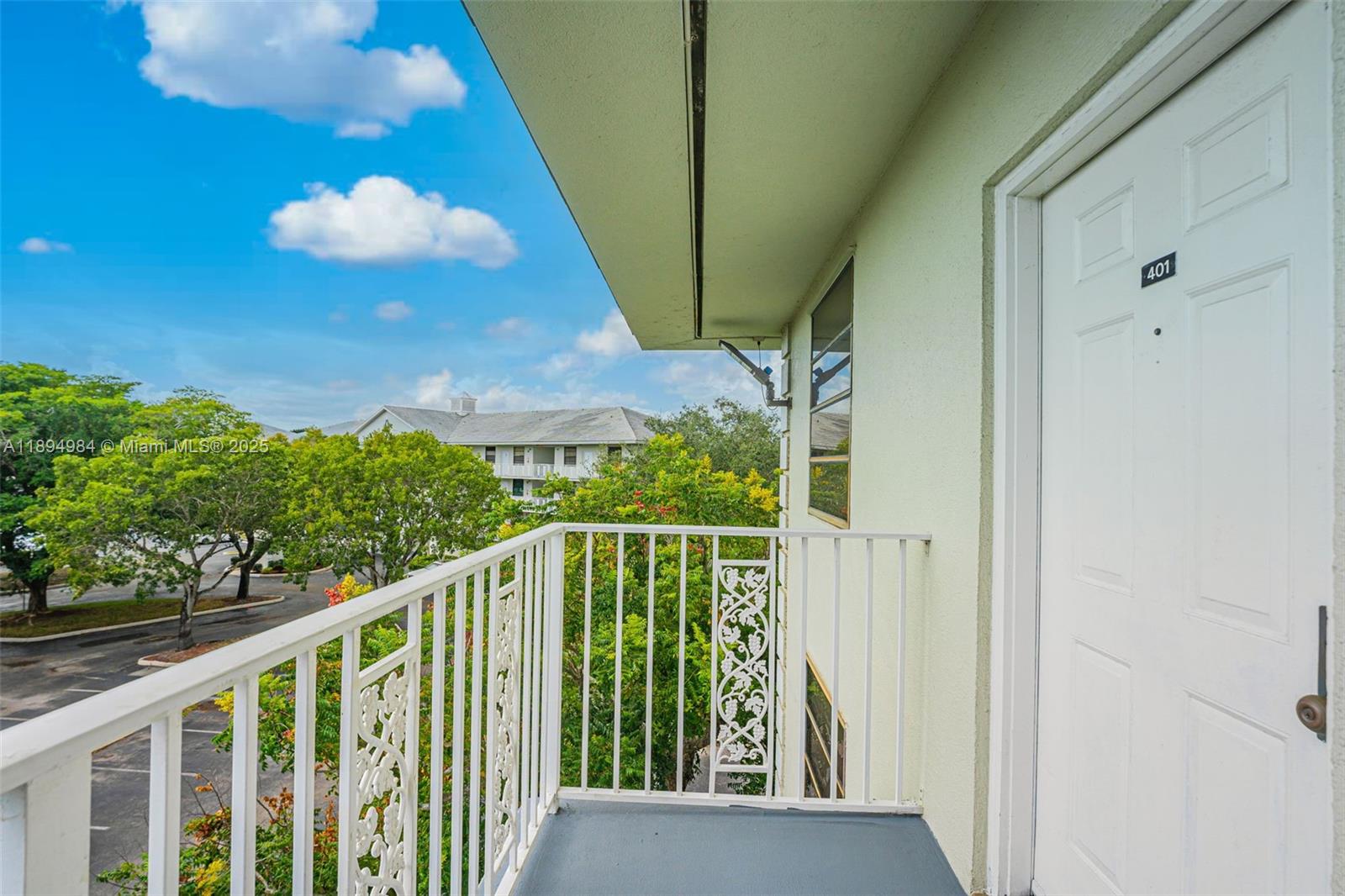 CONDO 25 OF WHITEHALL CON - Residential