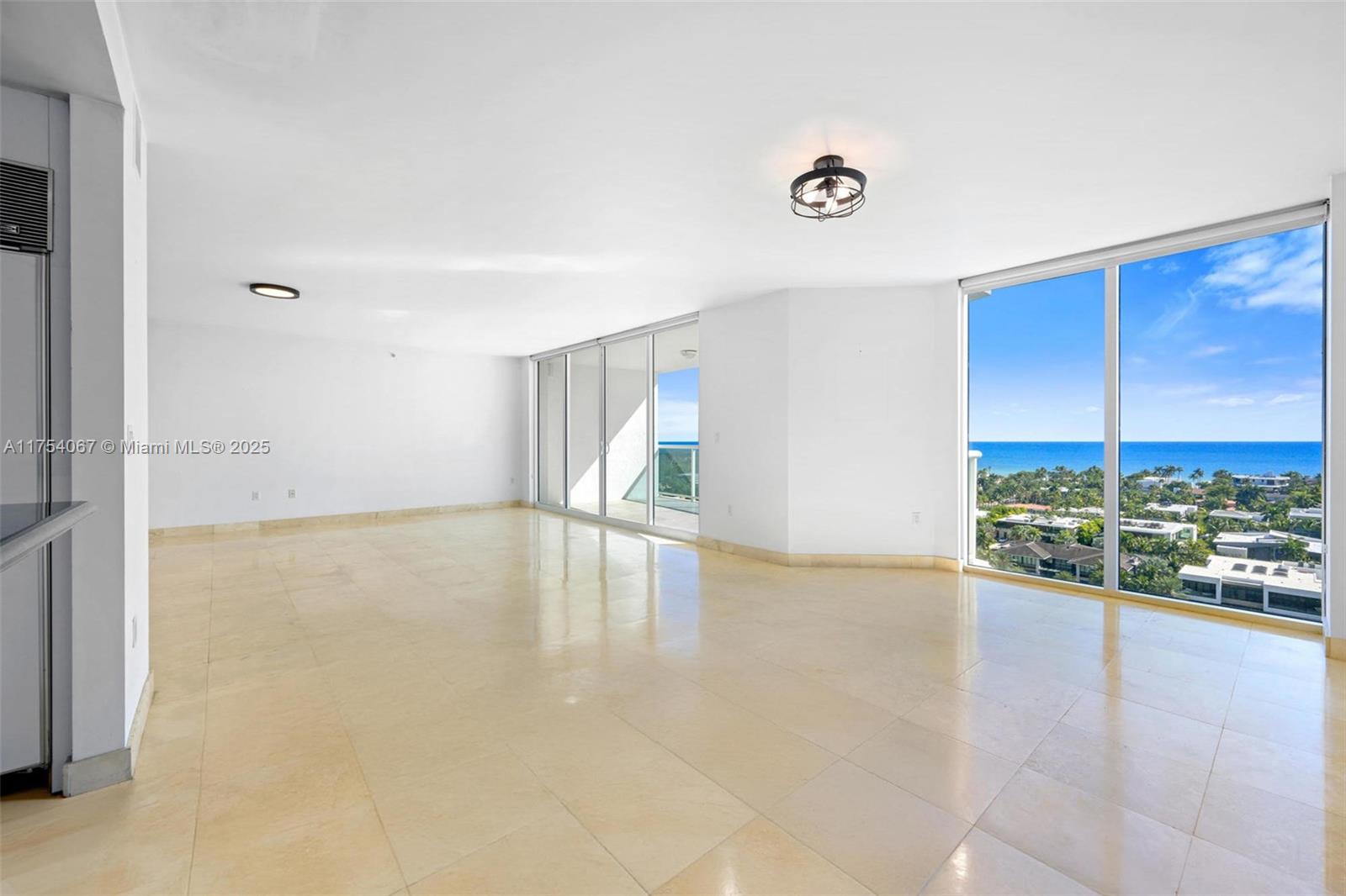 20201 E Country Club Dr 1502