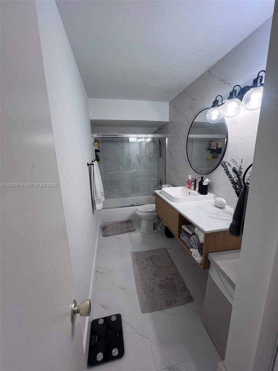 RIVER SHORES CONDO - Residential Lease