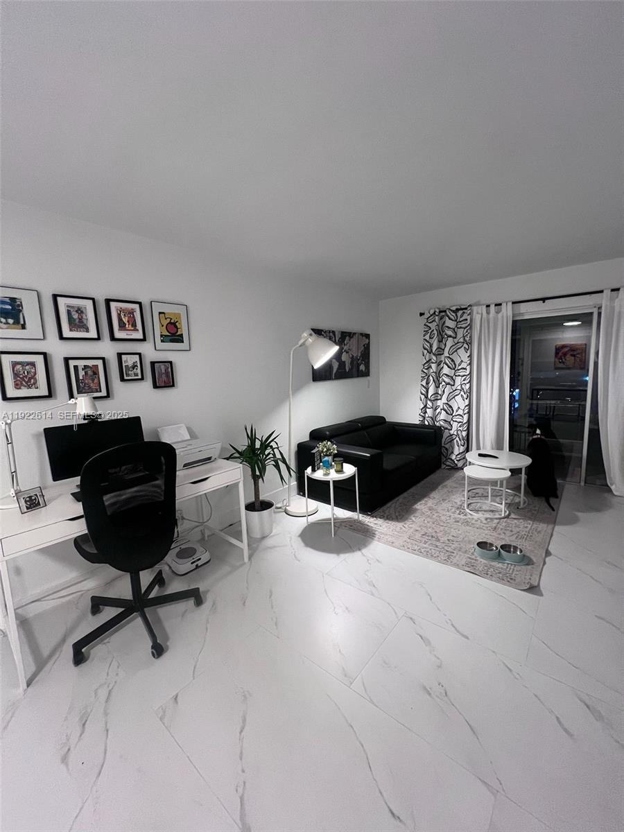 RIVER SHORES CONDO - Residential Lease