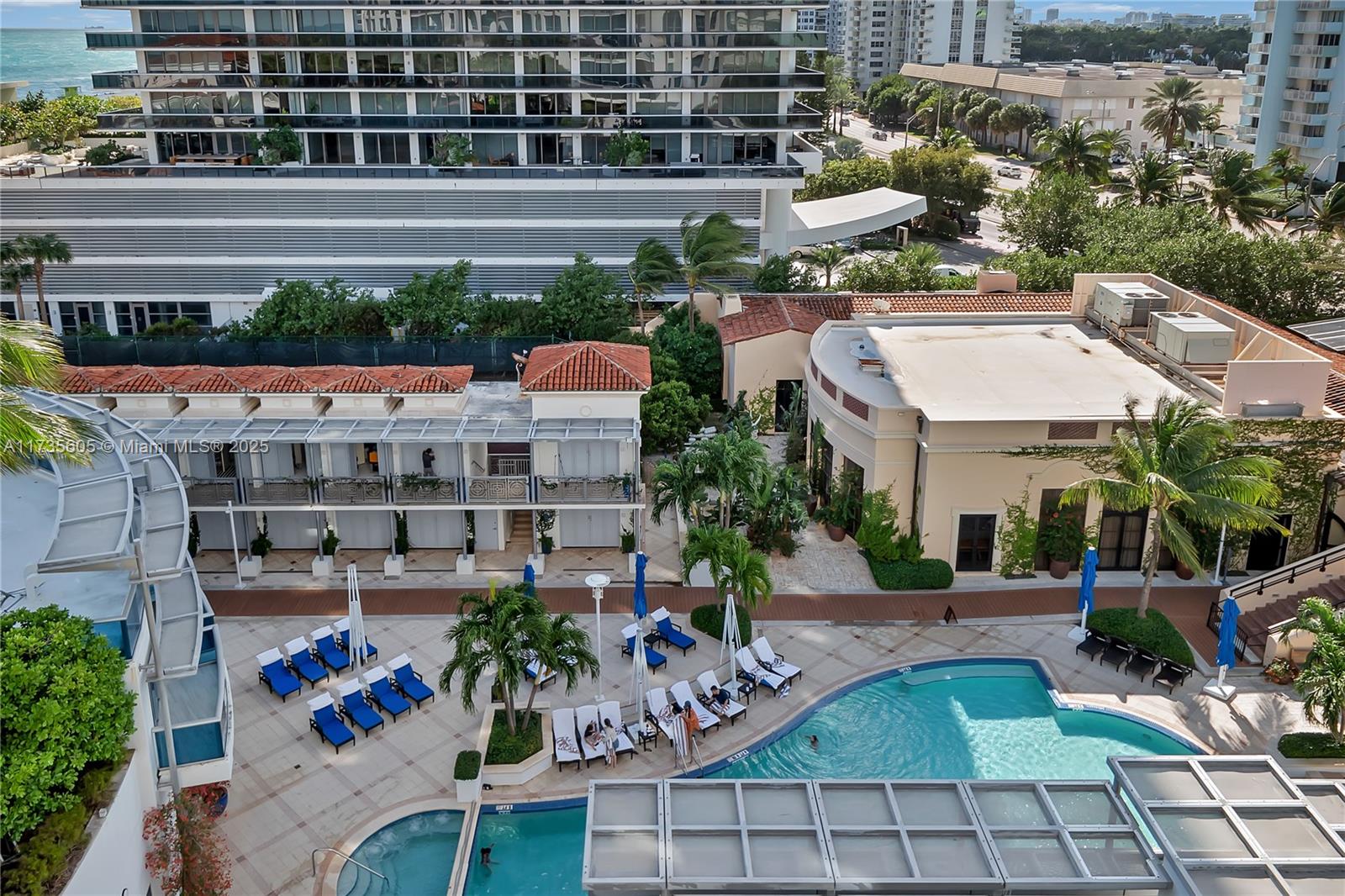 RESIDENCES - THE BATH CLUB - Residential