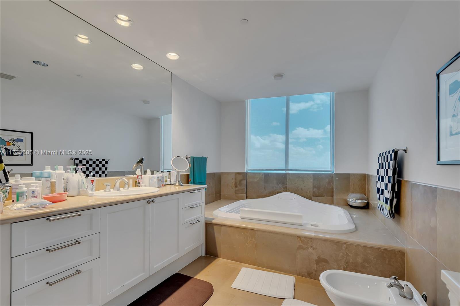 RESIDENCES - THE BATH CLUB - Residential