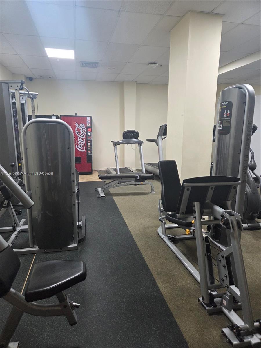 WINSTON TOWERS 600 CONDO - Residential Lease