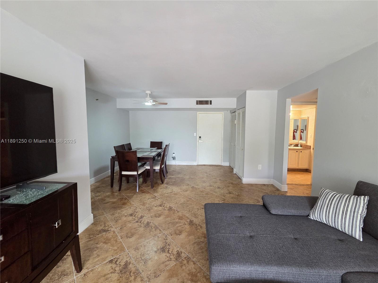 WINSTON TOWERS 600 CONDO - Residential Lease