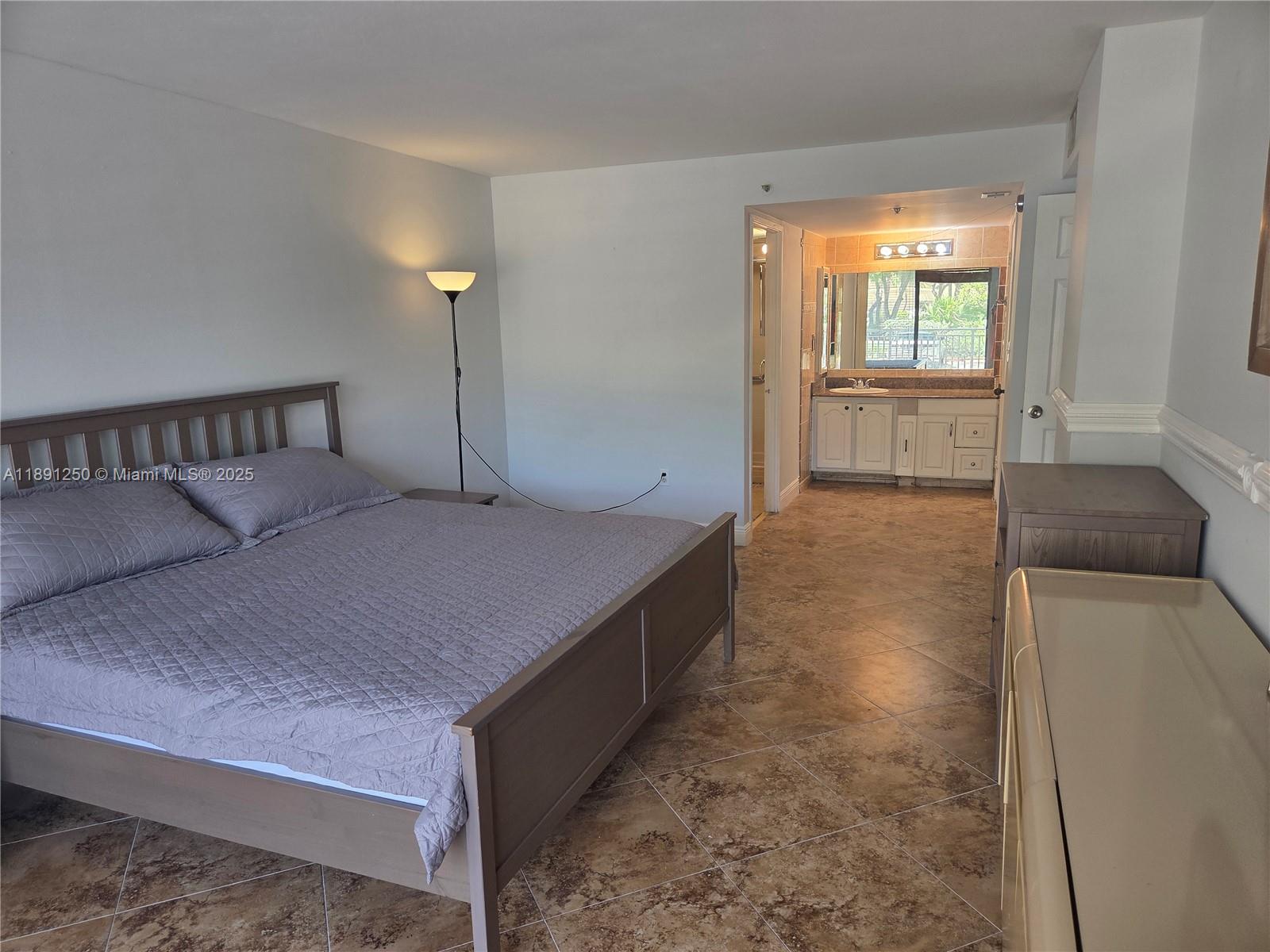 WINSTON TOWERS 600 CONDO - Residential Lease