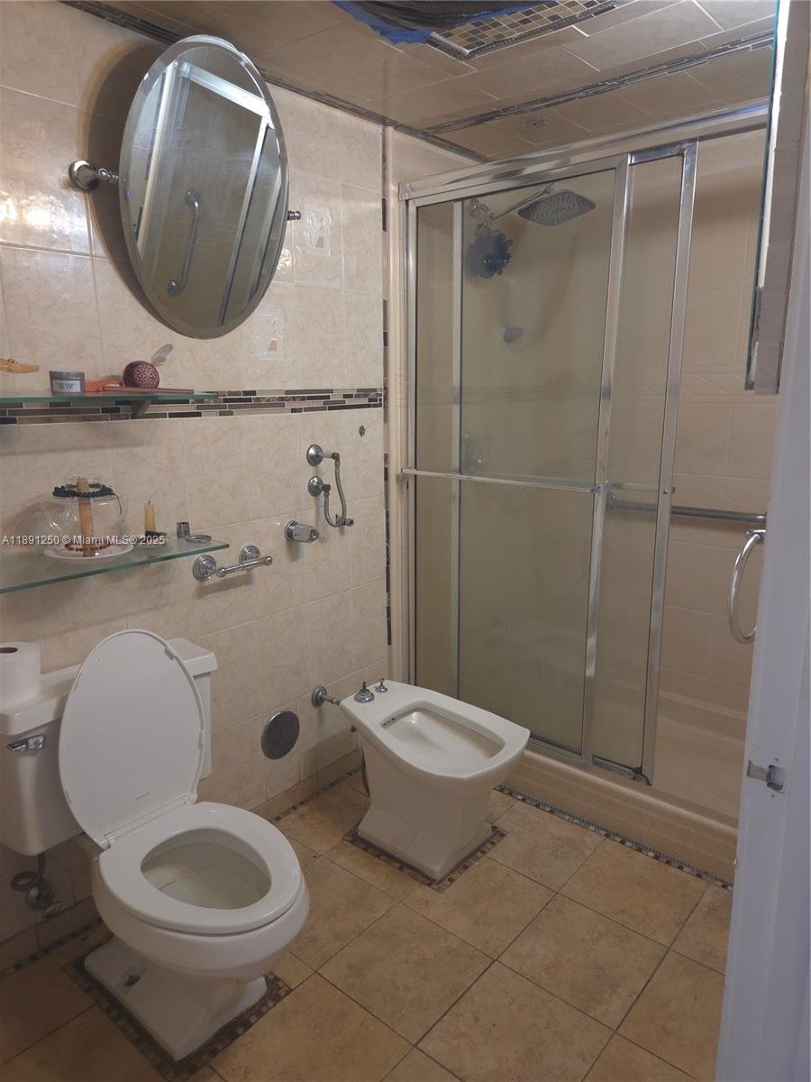 WINSTON TOWERS 600 CONDO - Residential Lease