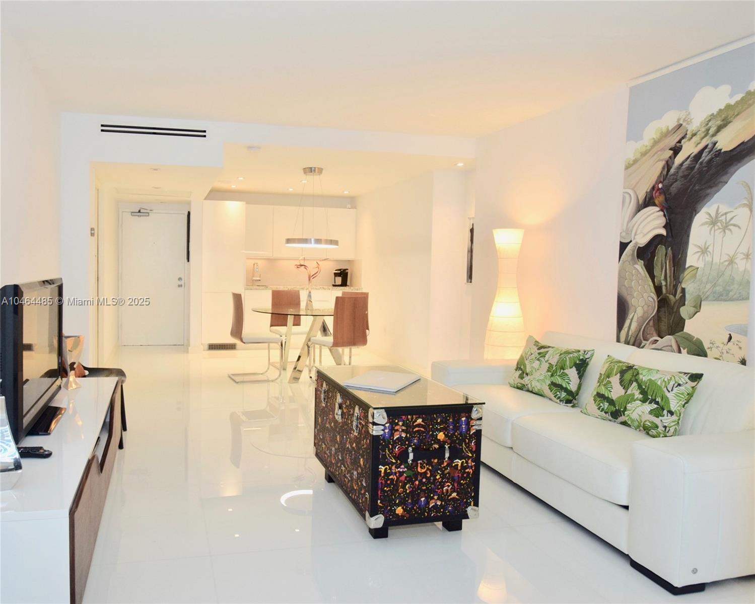 Roney Palace Condo - Residential Lease