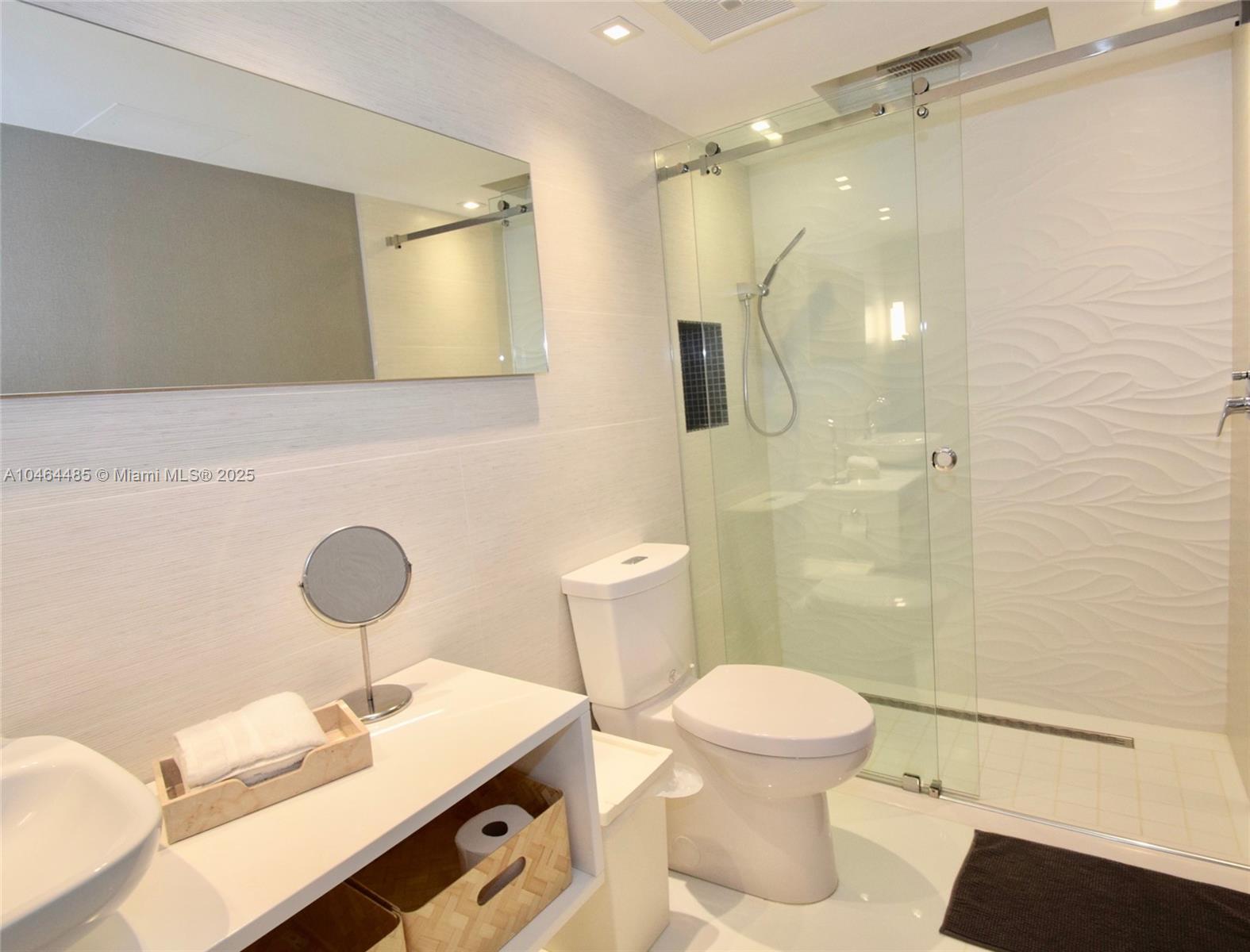 Roney Palace Condo - Residential Lease