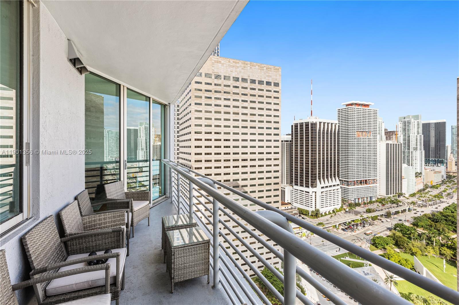 335 S BISCAYNE BL 3404