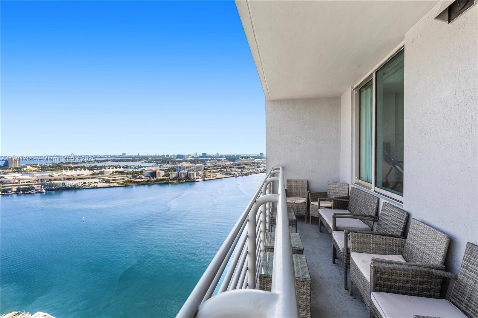 335 S BISCAYNE BL 3404