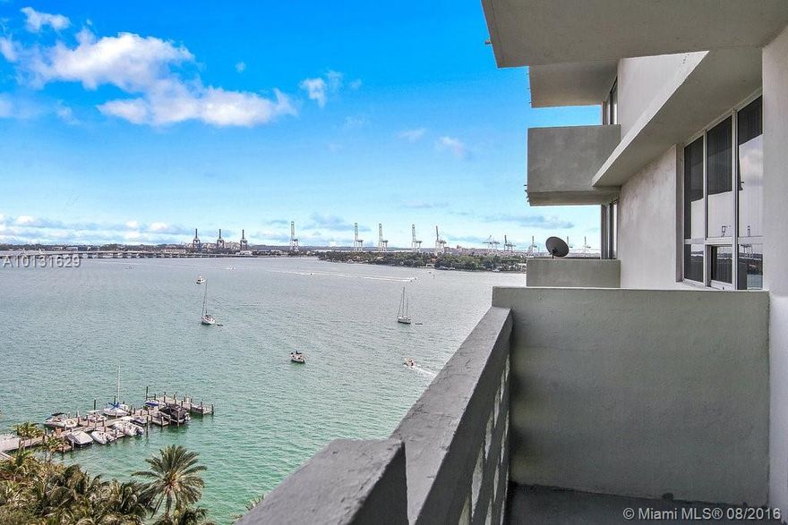 *6 WEEKS FREE WHEN MOVE-IN BY AUG 23RD* Welcome to Miami Beach's most exciting residential community, Flamingo South Beach. This 1 bed apt has courtyard and bay views. The interior features wood floors throughout, modern kitchen and baths with Stainless Steal appliances and granite counter tops. Community amenities include a fitness center, 2 resort style bay front pools surrounded by cabanas, lounge chairs and a tiki bar, a BBQ area and beach volleyball. 1 month + $1,000 deposit. Parking $160/month extra