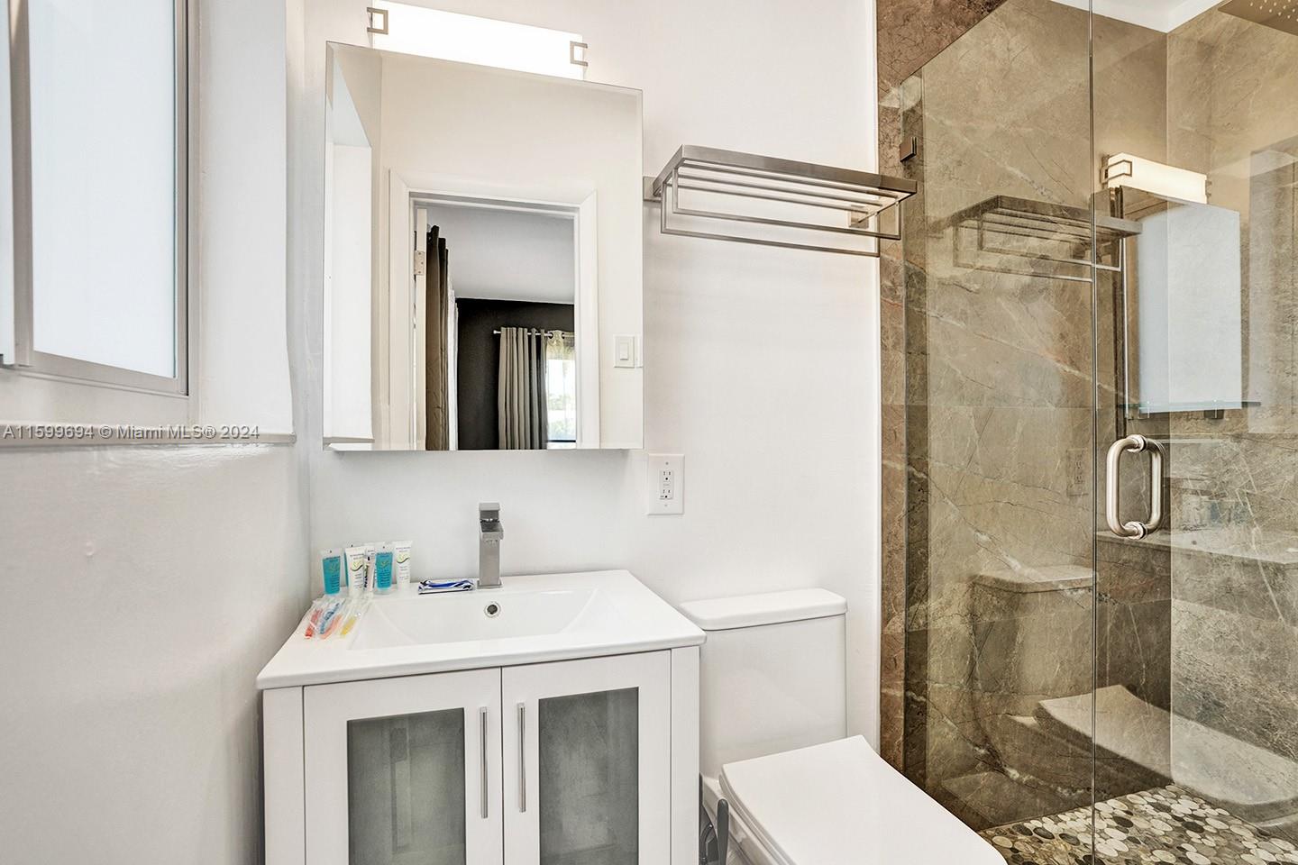 HOLLYWOOD LAKES SECTION - Residential Lease