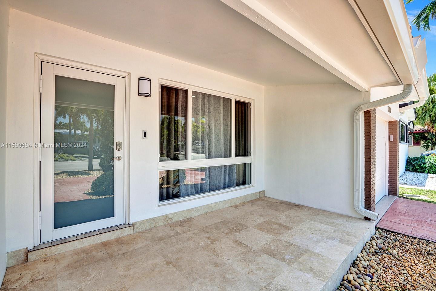 HOLLYWOOD LAKES SECTION - Residential Lease