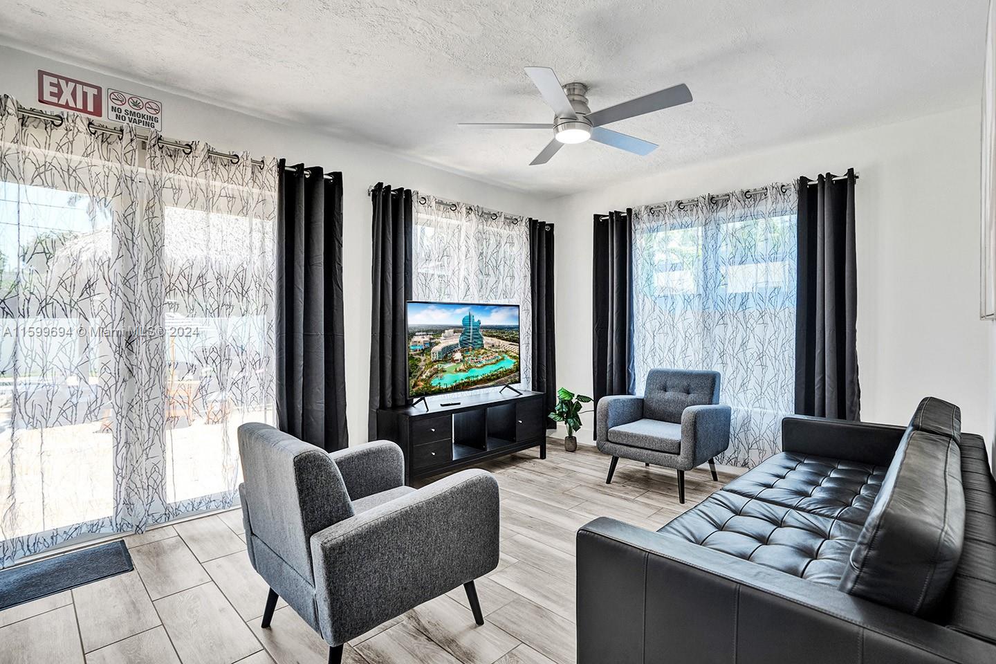 HOLLYWOOD LAKES SECTION - Residential Lease