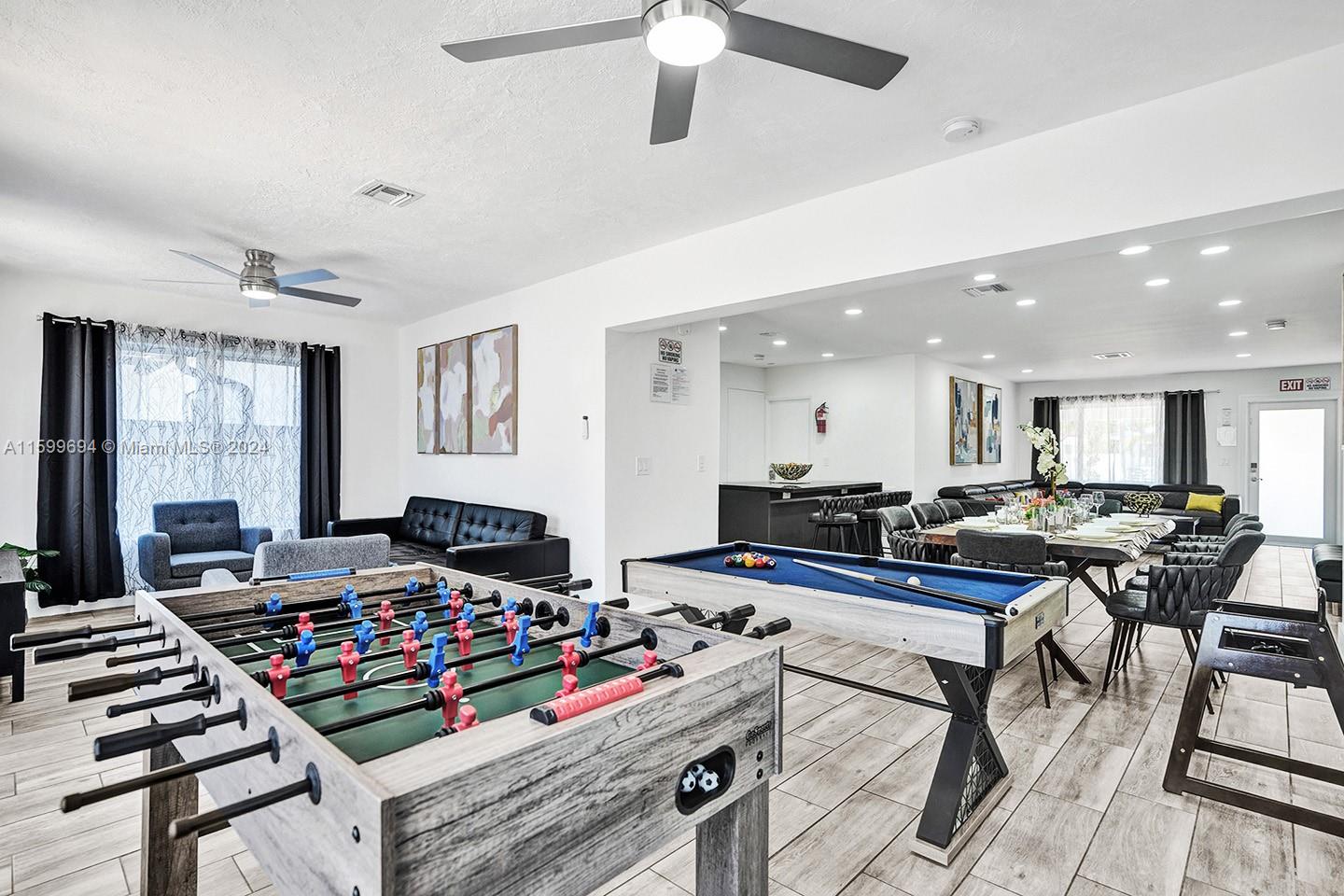 HOLLYWOOD LAKES SECTION - Residential Lease