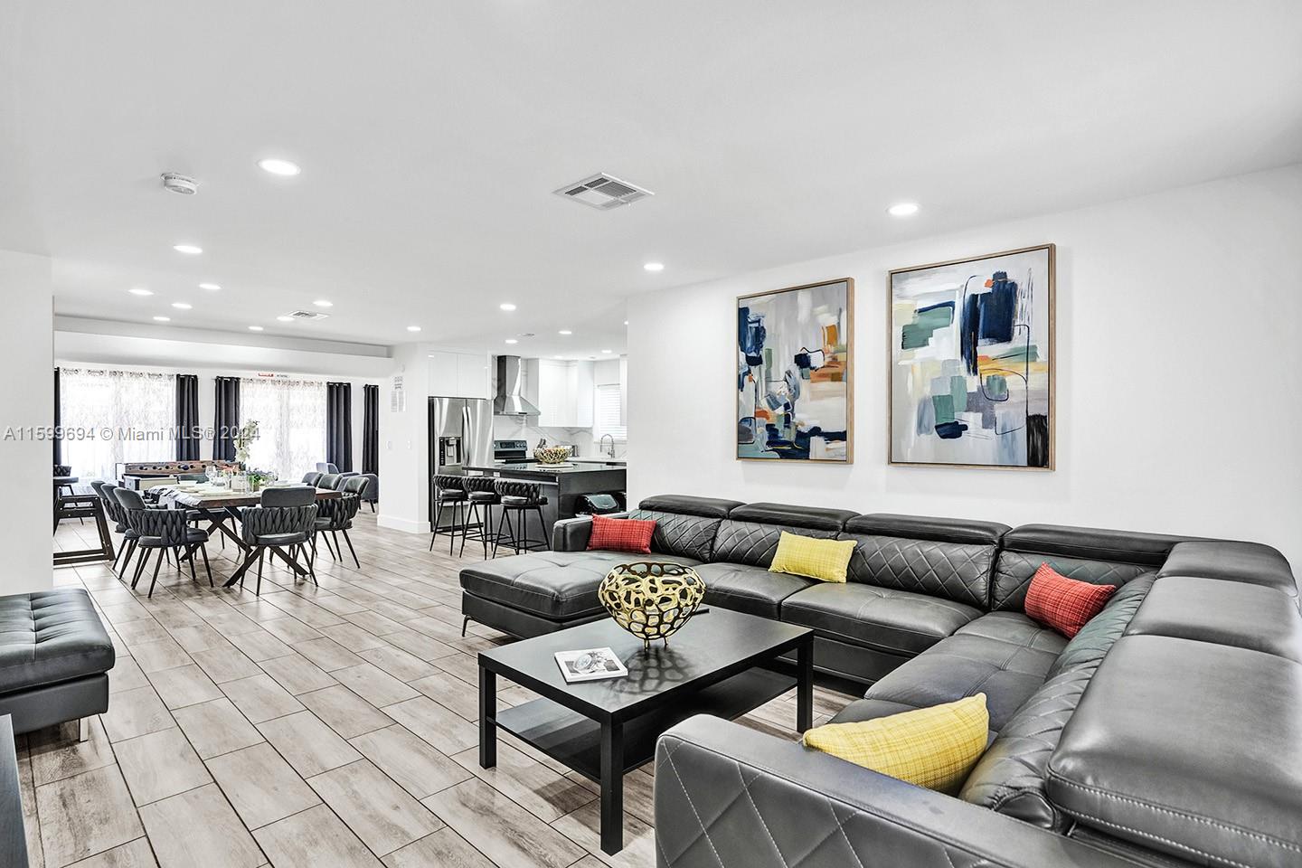 HOLLYWOOD LAKES SECTION - Residential Lease