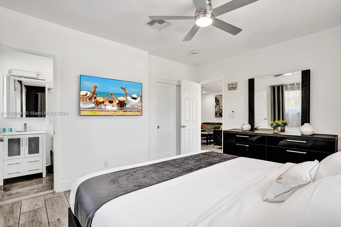 HOLLYWOOD LAKES SECTION - Residential Lease