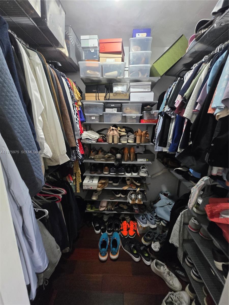 KENDALL POINT 1ST ADDN - Residential