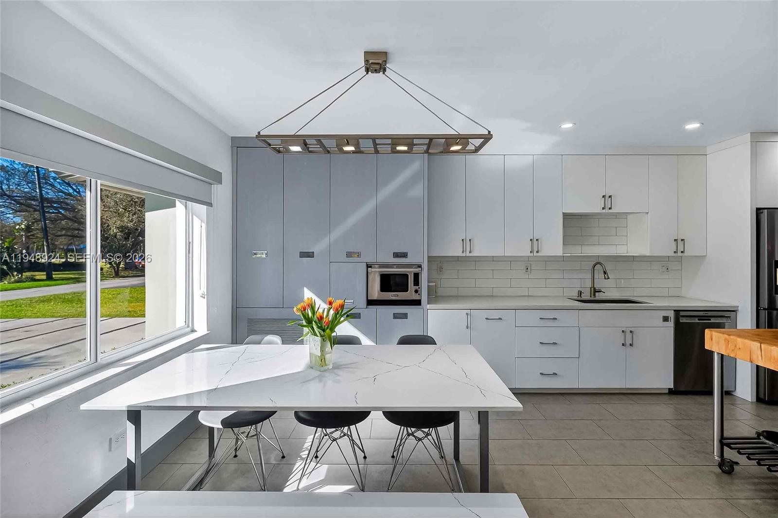 AMD PL GRIFFING BISCAYNE - Residential