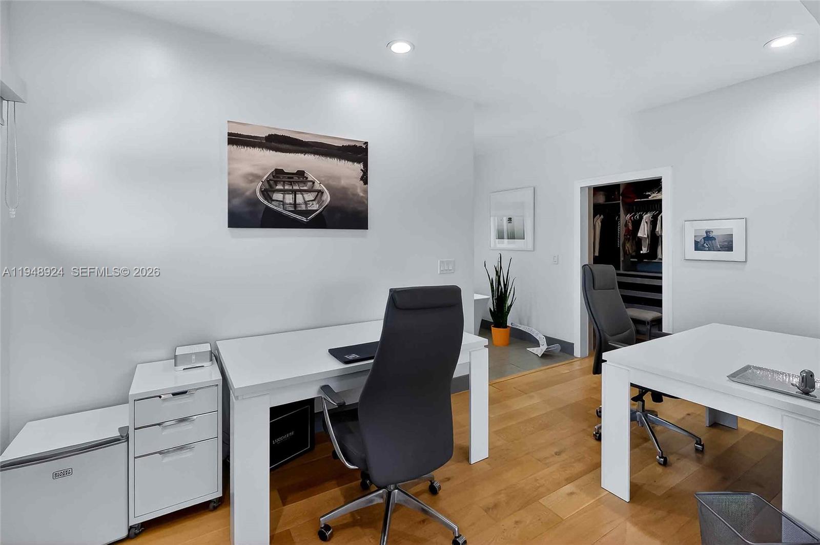 AMD PL GRIFFING BISCAYNE - Residential