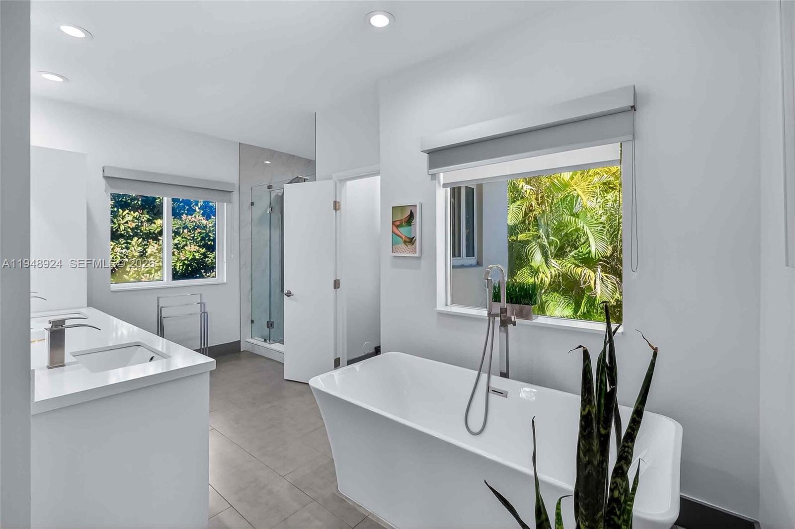 AMD PL GRIFFING BISCAYNE - Residential