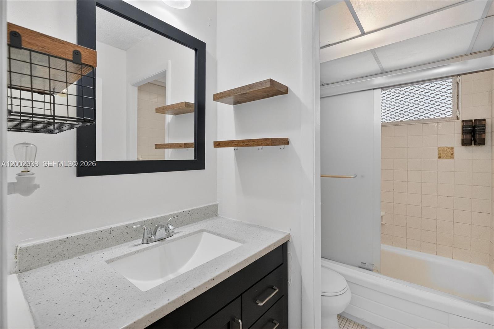 TWIN TOWERS CONDO - Residential