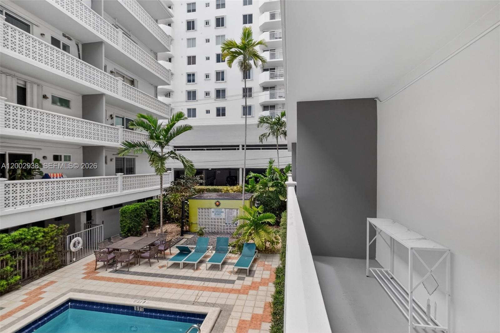 TWIN TOWERS CONDO - Residential