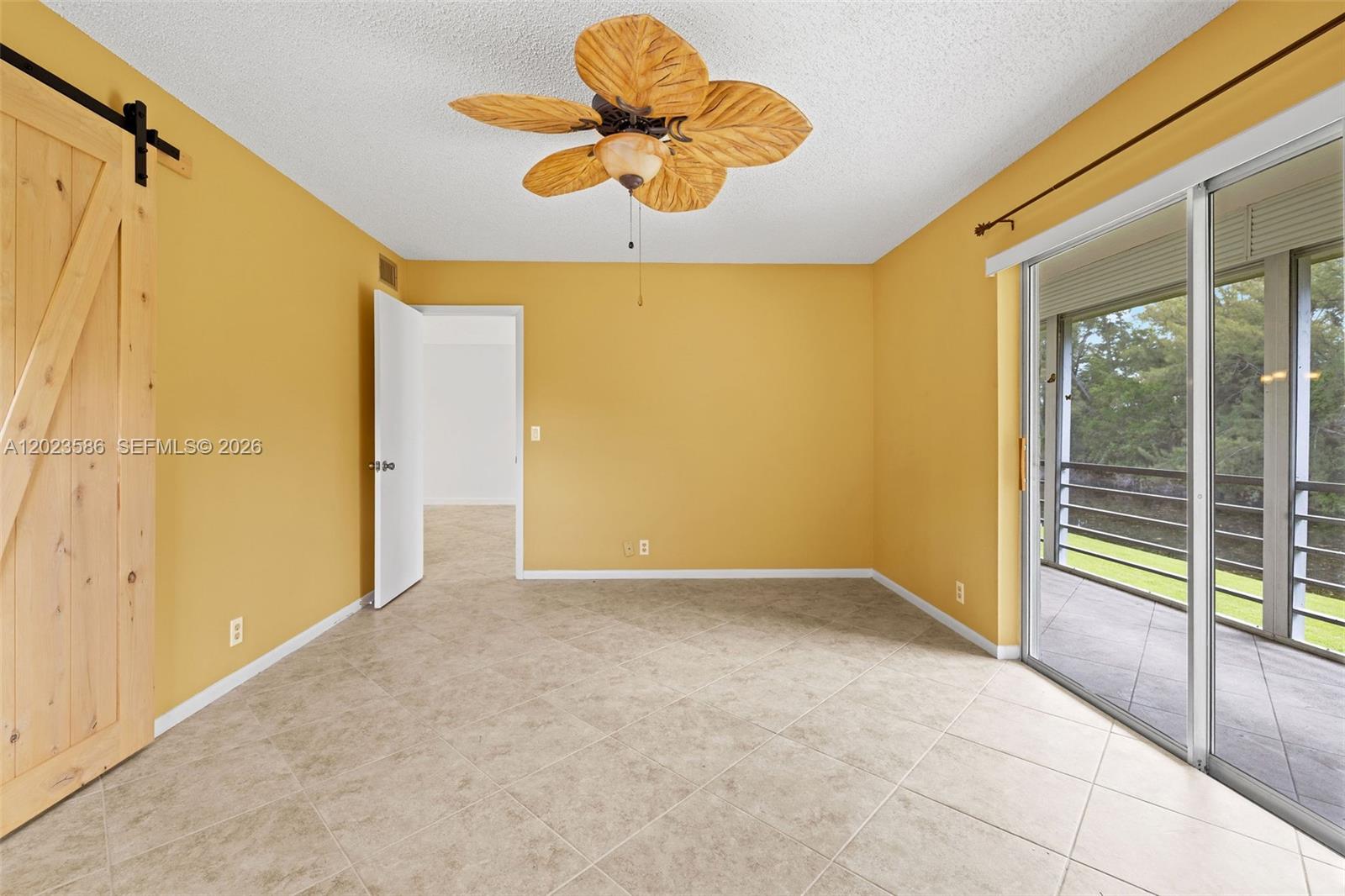 GOLDEN LAKES VILLAGE COND - Residential