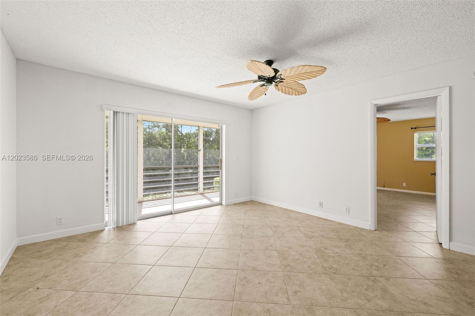 GOLDEN LAKES VILLAGE COND - Residential