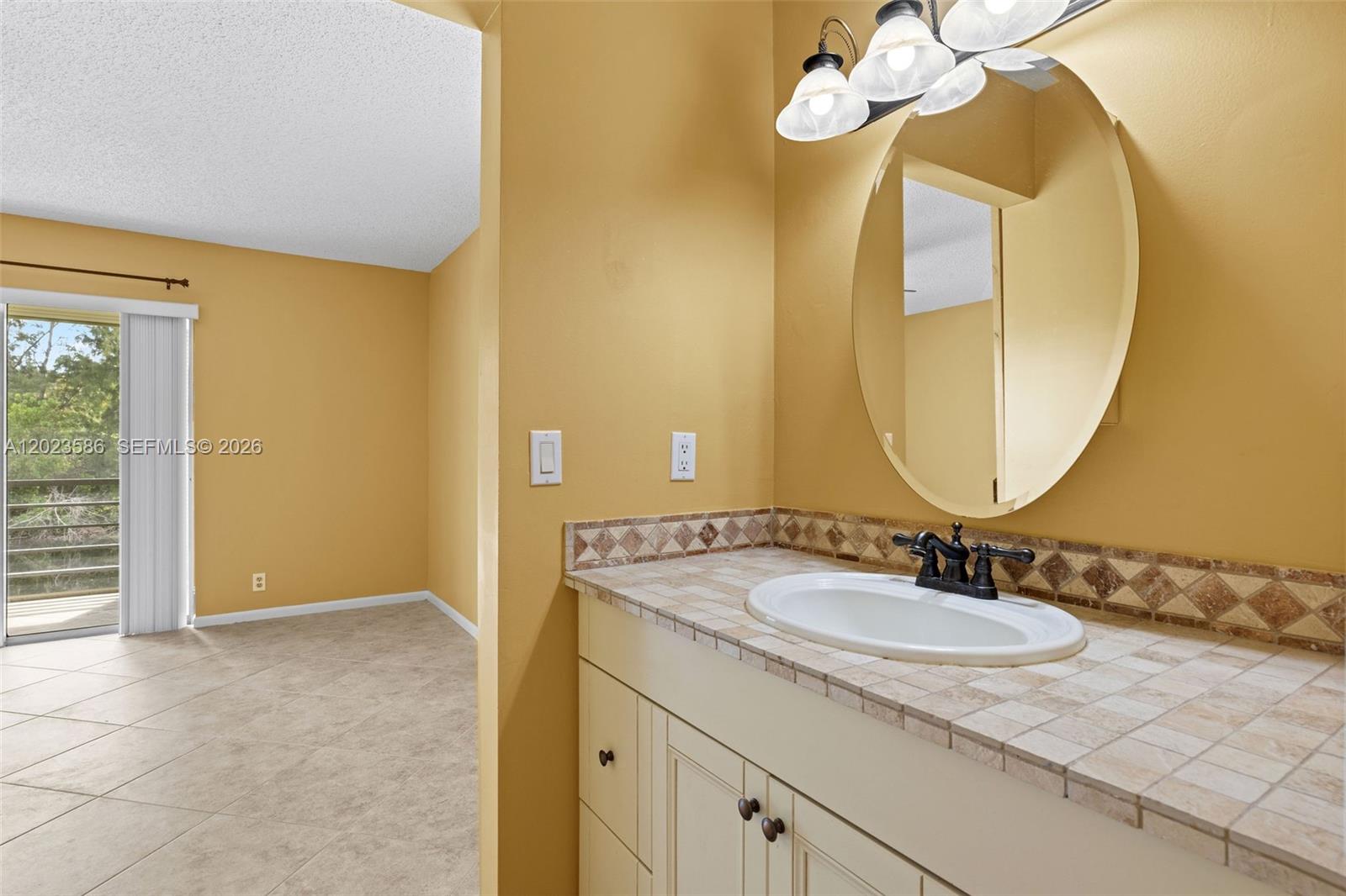 GOLDEN LAKES VILLAGE COND - Residential