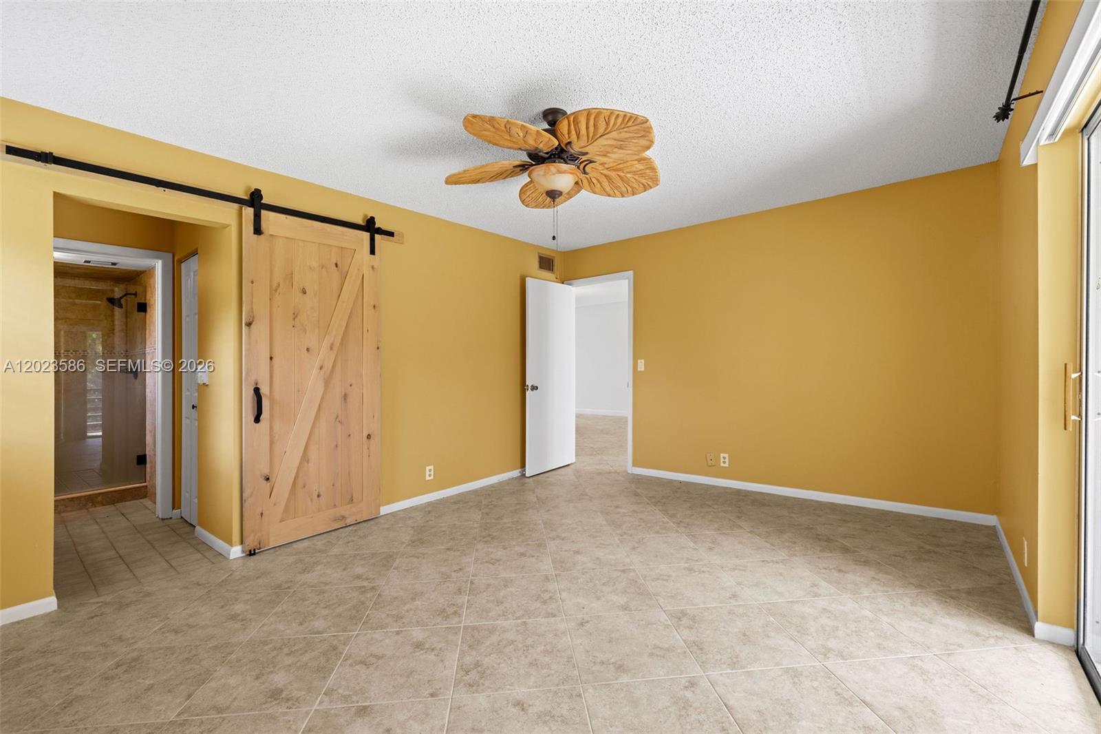 GOLDEN LAKES VILLAGE COND - Residential
