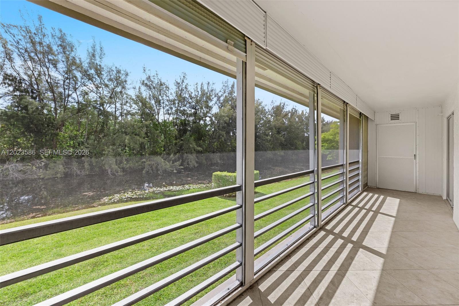 GOLDEN LAKES VILLAGE COND - Residential