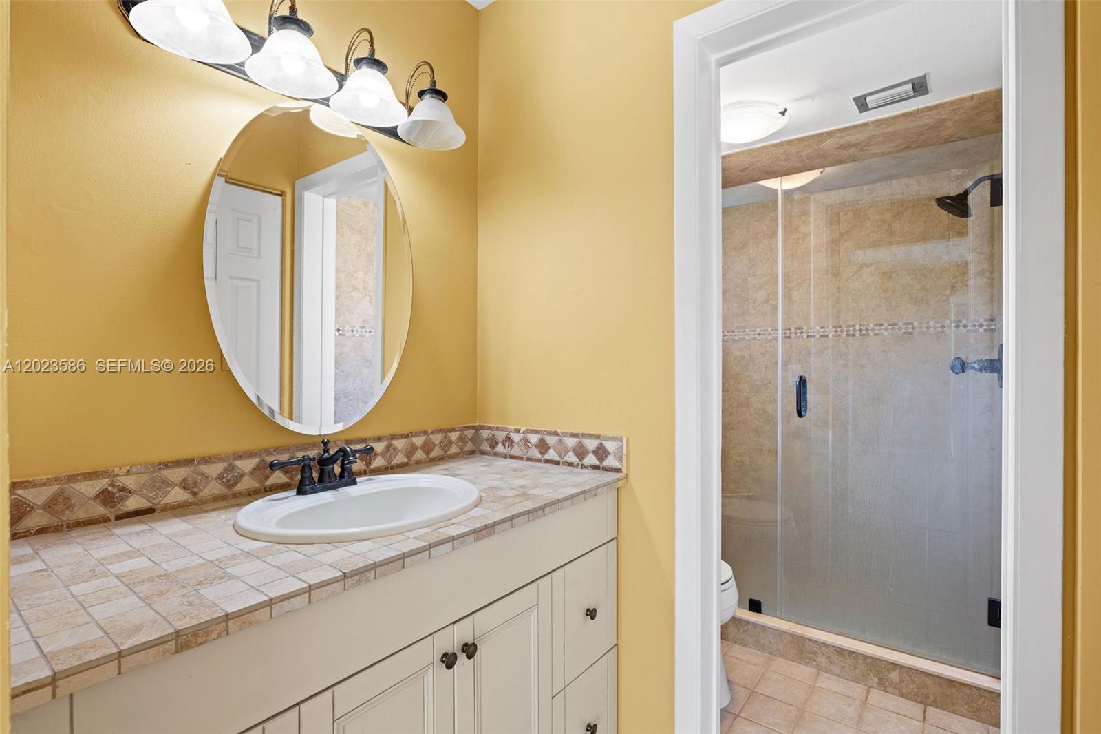 GOLDEN LAKES VILLAGE COND - Residential