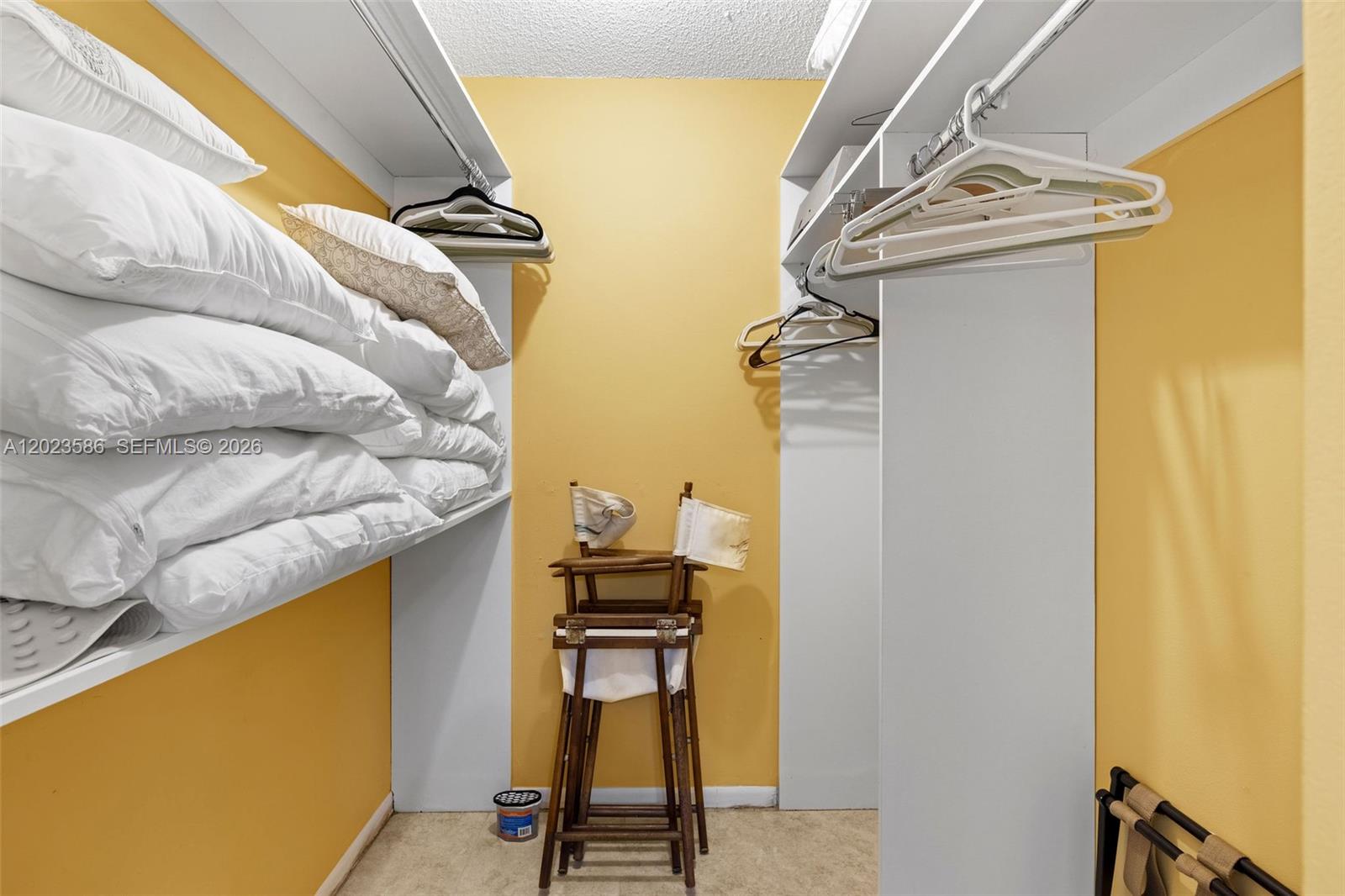 GOLDEN LAKES VILLAGE COND - Residential