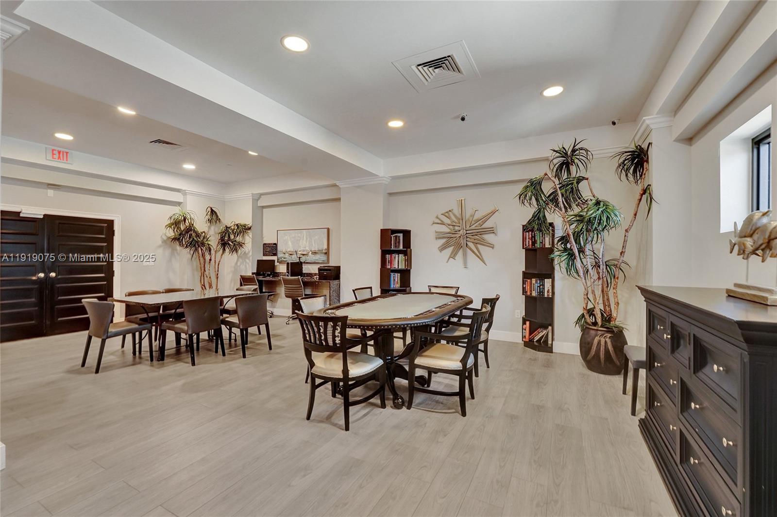 WAVE CONDO - Residential Lease