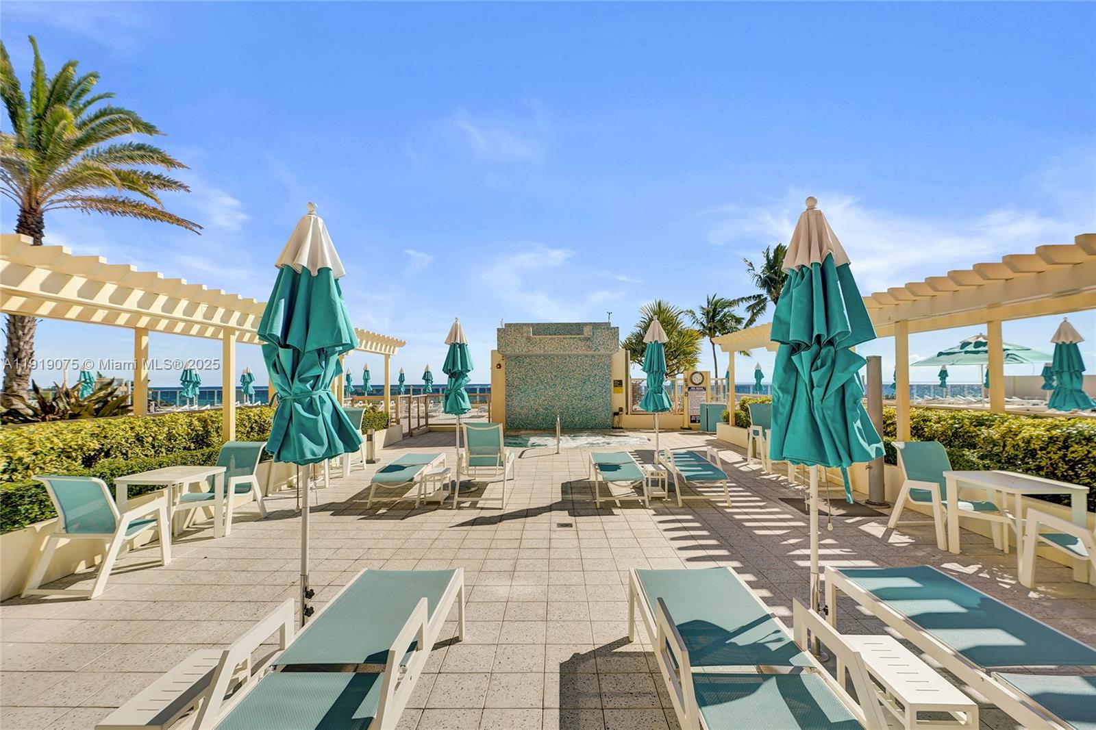 WAVE CONDO - Residential Lease